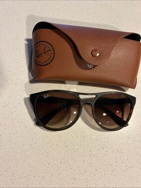 Ray-Ban Women's Black Frame with Brown Gradient Lenses Sunglasses